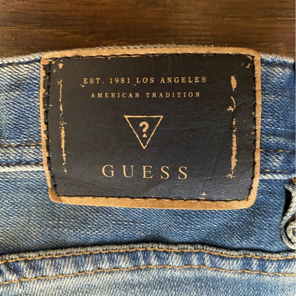 Guess Men’s 32x32 Regular Straight Fit Distressed Jeans - Picture 5 of 9